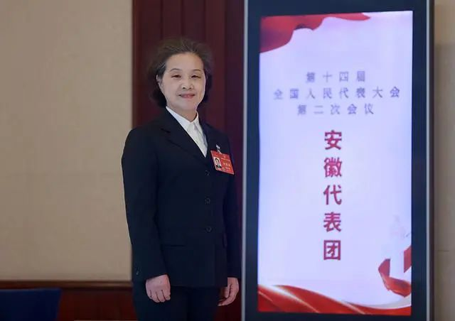 關注全國兩會代表關於加裝電梯、舊梯換新（xīn）、禁止電動車進入電梯（tī）等的建議